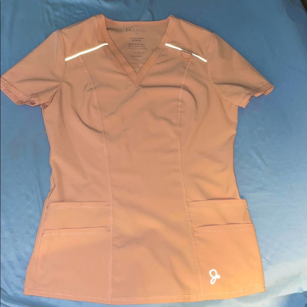 Jaanuu scrub top